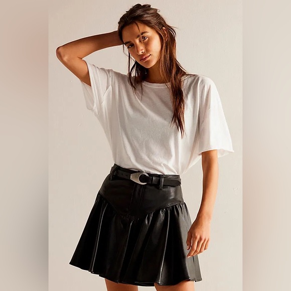 Free People We The FreeWithout Reservations Faux Leather Mini Skirt Size: 30